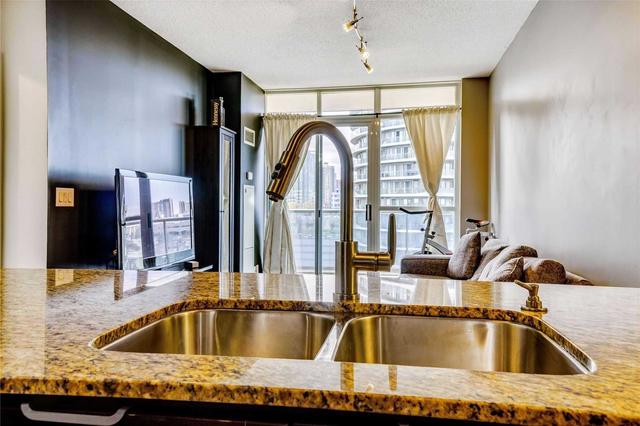607 - 80 Absolute Ave, Condo with 1 bedrooms, 2 bathrooms and 1 parking in Mississauga ON | Image 4