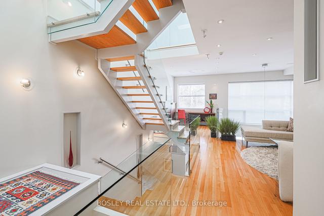 93 Walker Ave, House detached with 4 bedrooms, 5 bathrooms and 2 parking in Toronto ON | Image 10