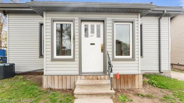 143 Charlotte Street, House detached with 3 bedrooms, 1 bathrooms and 3 parking in Brantford ON | Image 19