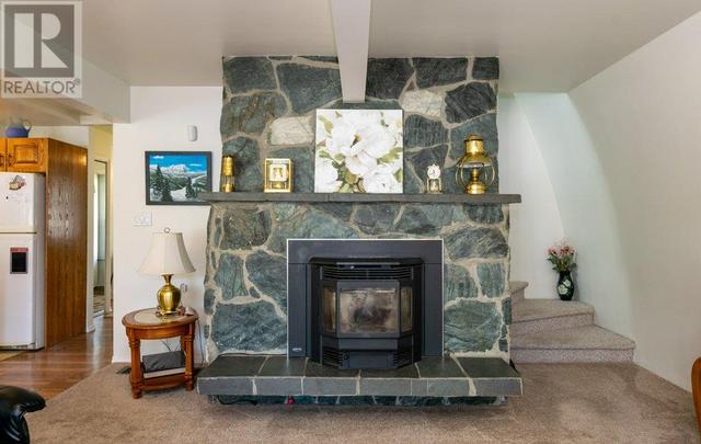 5800 97b Highway, House detached with 3 bedrooms, 2 bathrooms and 99 parking in Columbia Shuswap D BC | Image 4