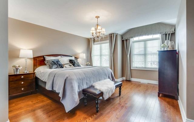 18 Nancy Crt, House detached with 4 bedrooms, 5 bathrooms and 6 parking in Vaughan ON | Image 20