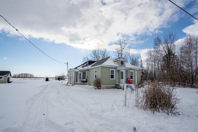 940 Concession 2 Road, House detached with 3 bedrooms, 1 bathrooms and 6 parking in The Nation ON | Image 2