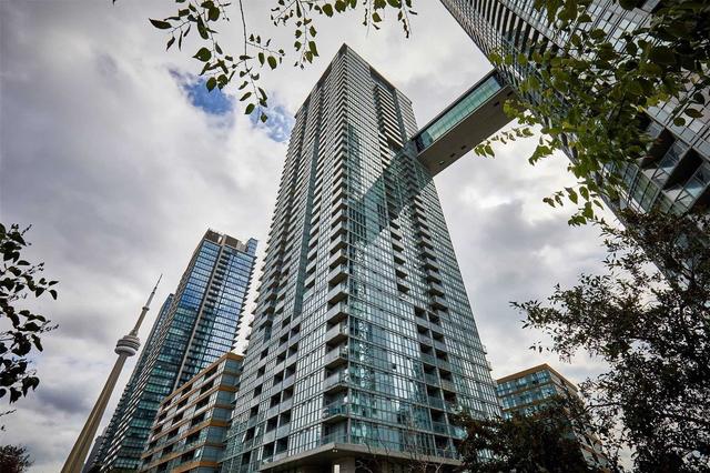 1808 - 15 Iceboat Terr, Condo with 1 bedrooms, 1 bathrooms and 1 parking in Toronto ON | Image 21