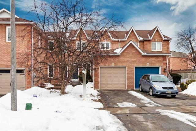 8 Thorp Cres, House attached with 3 bedrooms, 3 bathrooms and 2 parking in Ajax ON | Image 1