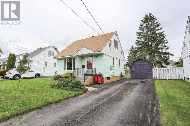 100 Brien Ave, House detached with 2 bedrooms, 1 bathrooms and null parking in Sault Ste. Marie ON | Card Image