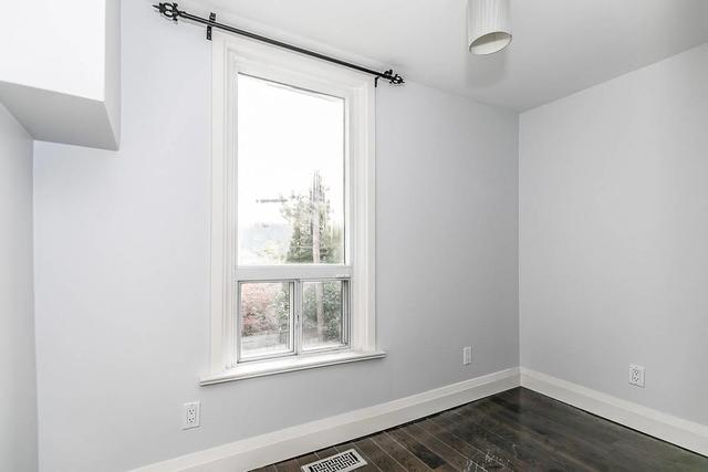 257 Claremont St, House attached with 2 bedrooms, 2 bathrooms and 0 parking in Toronto ON | Image 18