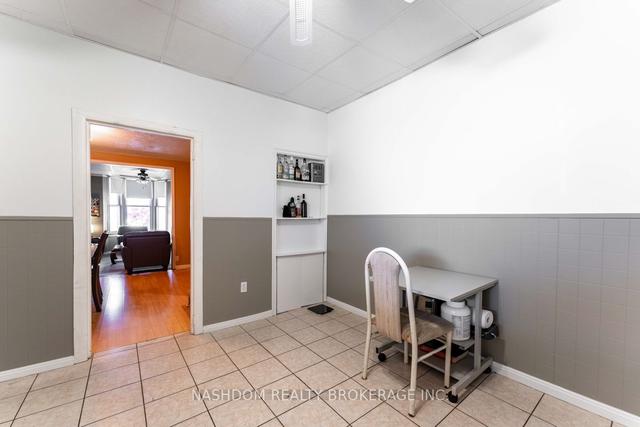 58 Kinrade Ave, House detached with 3 bedrooms, 1 bathrooms and 1 parking in Hamilton ON | Image 3