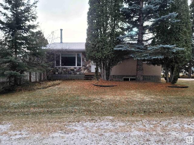 603 14 Ave, House detached with 4 bedrooms, 2 bathrooms and null parking in Cold Lake AB | Image 1