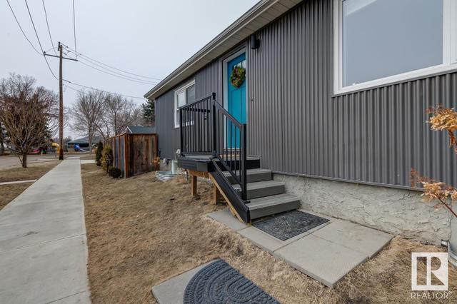 10544 63 Av Nw, House detached with 4 bedrooms, 2 bathrooms and null parking in Edmonton AB | Image 47