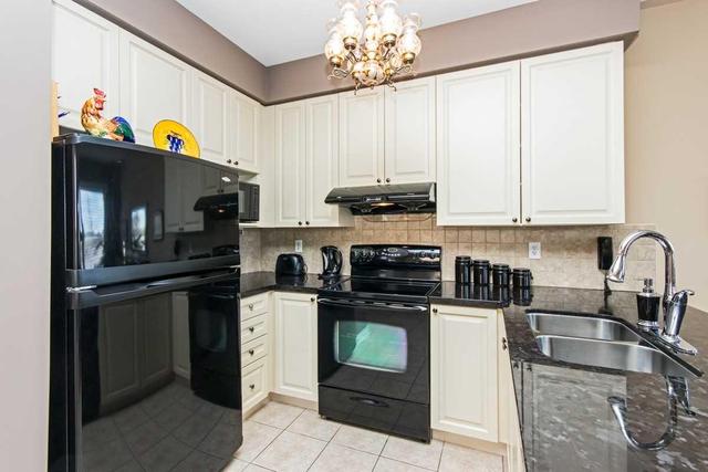 3654 Twinmaple Dr, House semidetached with 3 bedrooms, 4 bathrooms and 3 parking in Mississauga ON | Image 8