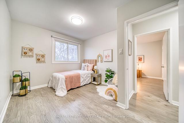 53 Baltray Cres, House semidetached with 3 bedrooms, 3 bathrooms and 4 parking in Toronto ON | Image 15