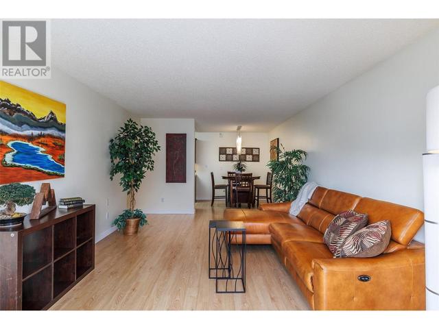 203 - 1056 Bernard Avenue, Condo with 2 bedrooms, 2 bathrooms and null parking in Kelowna BC | Image 4