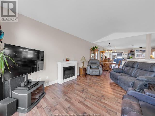 174 Purple Plum Drive, House detached with 3 bedrooms, 2 bathrooms and null parking in Kingsville ON | Image 13