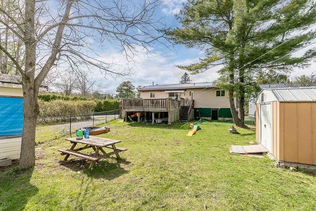 24 Oakwood Dr, House detached with 3 bedrooms, 2 bathrooms and 4 parking in Kawartha Lakes ON | Image 17