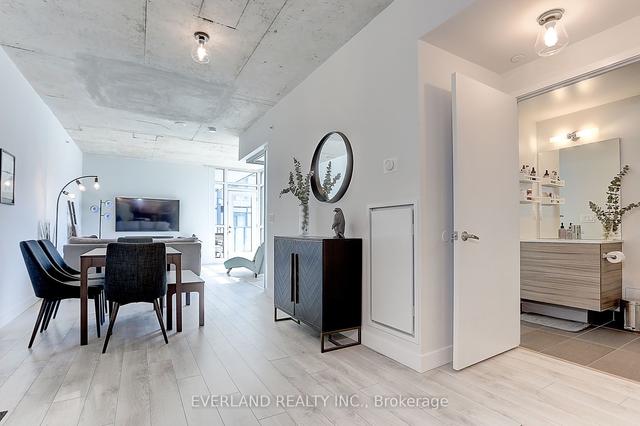 1201 - 210 Simcoe St, Condo with 1 bedrooms, 1 bathrooms and 0 parking in Toronto ON | Image 22