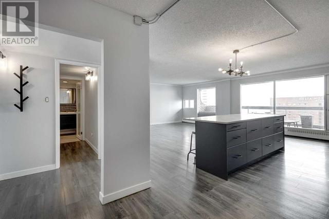 2912, - 221 6 Avenue Se, Condo with 2 bedrooms, 1 bathrooms and null parking in Calgary AB | Image 12