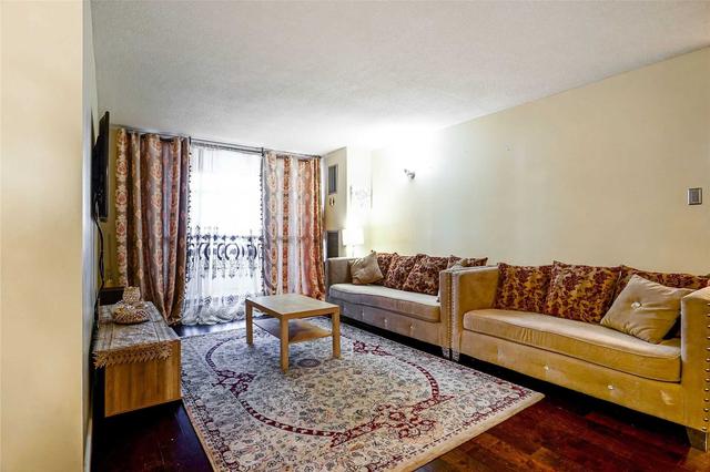 1509 - 15 Kensington Rd, Condo with 2 bedrooms, 1 bathrooms and 1 parking in Brampton ON | Image 14