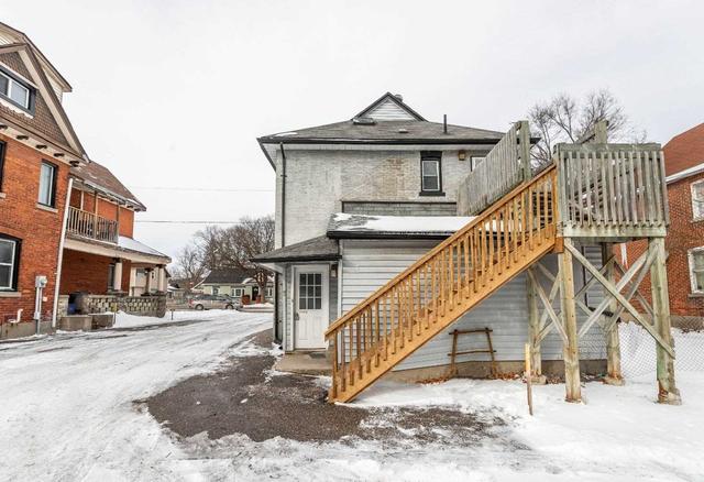 upper - 201 Dunlop St W, House detached with 2 bedrooms, 2 bathrooms and 1 parking in Barrie ON | Image 4