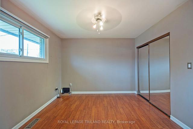 1379 Kostis Ave, House detached with 3 bedrooms, 1 bathrooms and 14 parking in London ON | Image 11