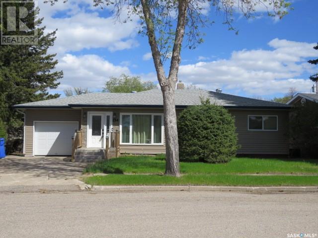 154 Shevchenko Crescent, House detached with 4 bedrooms, 2 bathrooms and null parking in Canora SK | Card Image