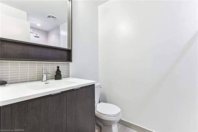 302 - 2560 Eglinton Avenue W, House attached with 1 bedrooms, 2 bathrooms and 2 parking in Toronto ON | Image 11