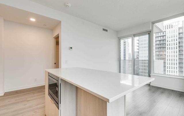 1703 - 20 Tubman Ave, Condo with 2 bedrooms, 2 bathrooms and 1 parking in Toronto ON | Image 10