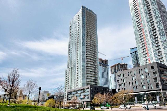 3908 - 75 Queens Wharf Rd, Condo with 1 bedrooms, 1 bathrooms and null parking in Toronto ON | Image 1