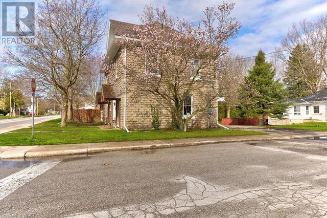 502 9th Street W, House other with 6 bedrooms, 2 bathrooms and 5 parking in Owen Sound ON | Image 4