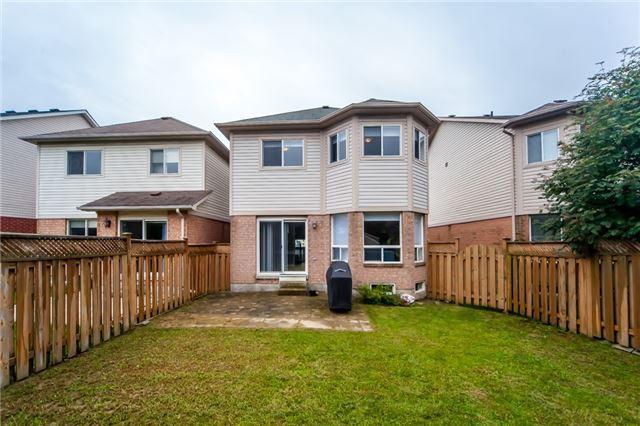 42 Kilgannon Ave, House attached with 3 bedrooms, 3 bathrooms and 1 parking in Clarington ON | Image 20