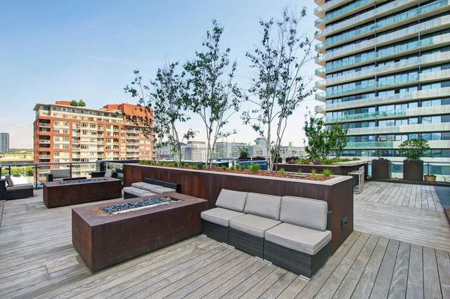 806 - 70 Distillery Lane, Condo with 2 bedrooms, 2 bathrooms and 1 parking in Toronto ON | Image 28