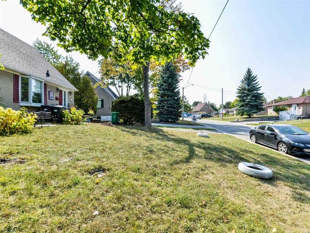 3286 Michaud Ave, House detached with 2 bedrooms, 2 bathrooms and 4 parking in Mississauga ON | Image 33
