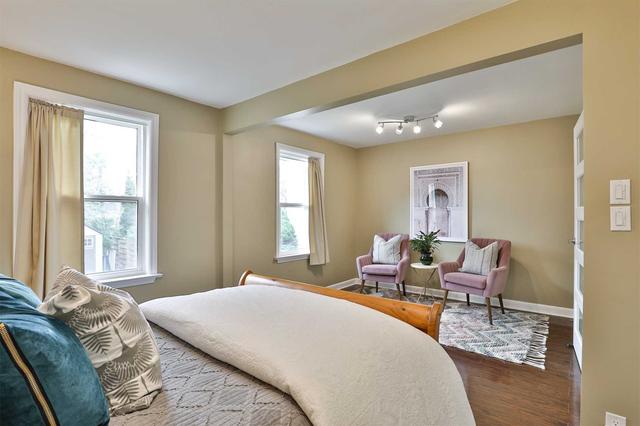 973 Cosburn Ave, House detached with 2 bedrooms, 2 bathrooms and 1 parking in Toronto ON | Image 9