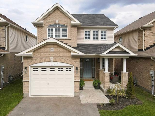95 Mallory St, House detached with 3 bedrooms, 3 bathrooms and 5 parking in Clarington ON | Image 1