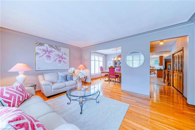 19 Amberwood Court, House detached with 3 bedrooms, 3 bathrooms and 6 parking in St. Catharines ON | Image 9