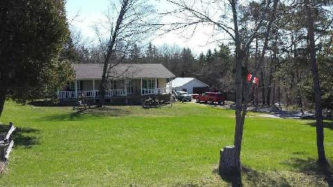 6742 Hwy 35, House detached with 3 bedrooms, 2 bathrooms and 10 parking in Kawartha Lakes ON | Image 1