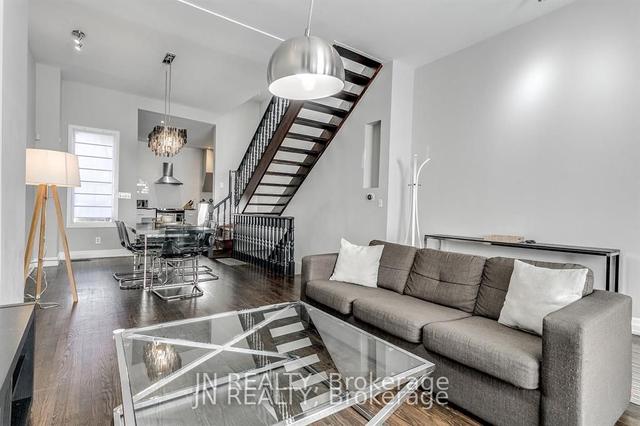 308 Harbord St, House semidetached with 3 bedrooms, 2 bathrooms and 0 parking in Toronto ON | Image 34
