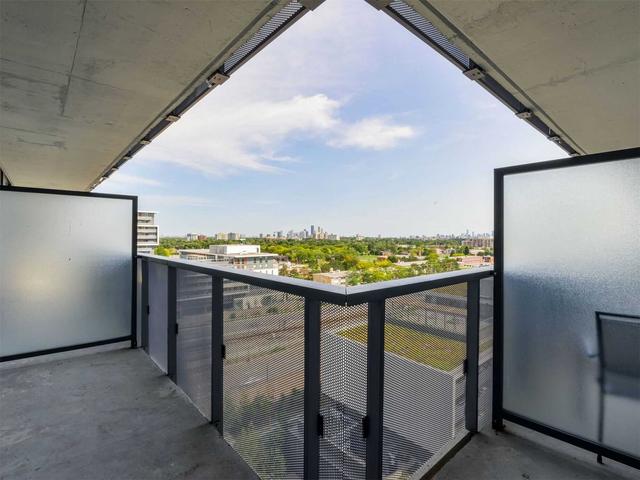 1201 - 160 Flemington Rd, Condo with 2 bedrooms, 1 bathrooms and 1 parking in Toronto ON | Image 13