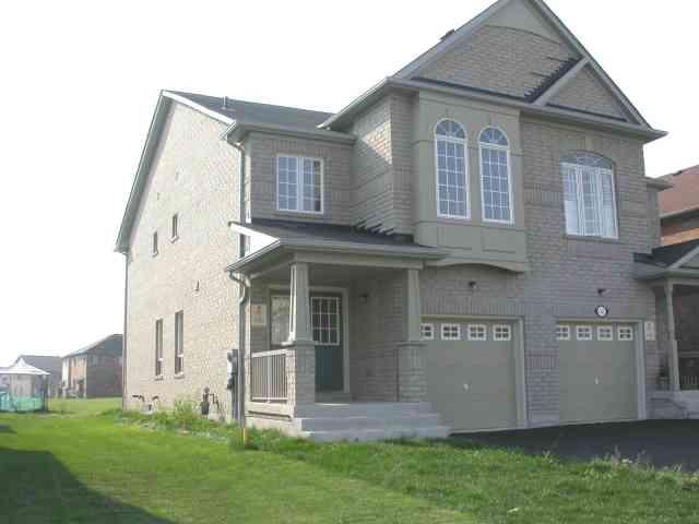 4129 Goldenrod Cres, House semidetached with 3 bedrooms, 3 bathrooms and 2 parking in Mississauga ON | Image 1
