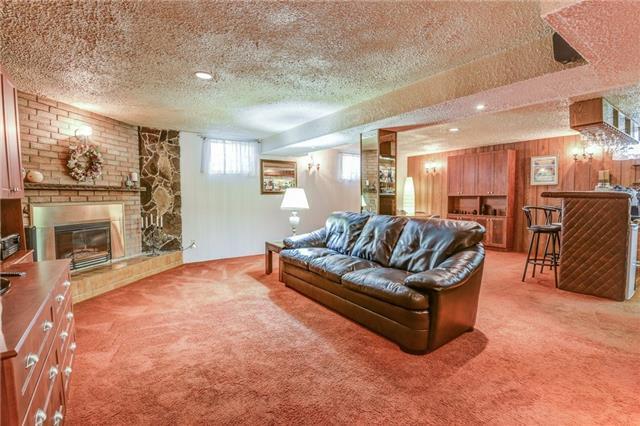 951 Chippenham Dr, House detached with 3 bedrooms, 2 bathrooms and 5 parking in Mississauga ON | Image 12