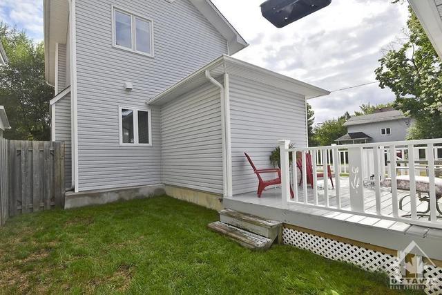 466 Hilson Avenue, House detached with 4 bedrooms, 2 bathrooms and 7 parking in Ottawa ON | Image 29