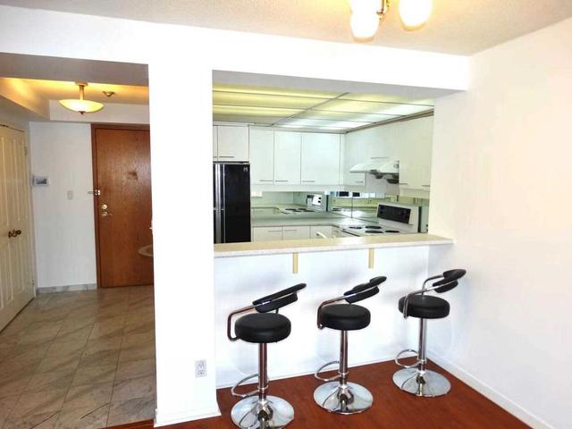1808 - 18 Hollywood Ave, Condo with 2 bedrooms, 2 bathrooms and 1 parking in Toronto ON | Image 17