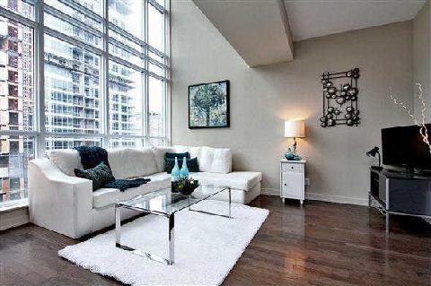 lph10 - 21 Nelson St, Condo with 1 bedrooms, 2 bathrooms and 1 parking in Toronto ON | Image 9