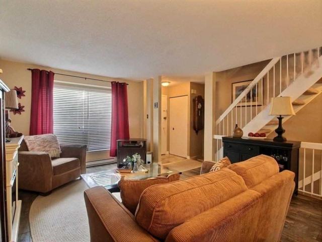 15 - 475 Sandringham Cres, Townhouse with 3 bedrooms, 2 bathrooms and 1 parking in London ON | Image 3