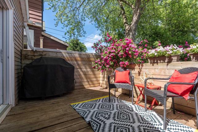 121 Galt Ave, House detached with 3 bedrooms, 3 bathrooms and 2 parking in Toronto ON | Image 26