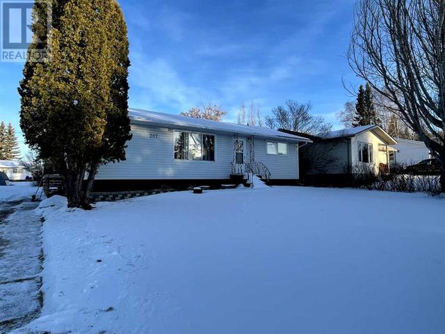 207 6 Avenue, House detached with 3 bedrooms, 1 bathrooms and 4 parking in Paradise Hill SK | Image 8