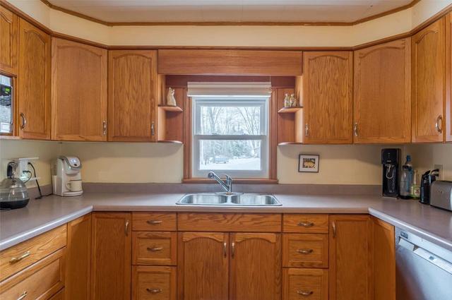 21 Sackitt Rd, House detached with 3 bedrooms, 2 bathrooms and 5 parking in Kawartha Lakes ON | Image 33