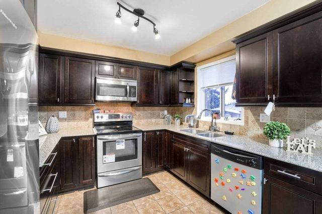 31 Melissa Crt, House semidetached with 3 bedrooms, 3 bathrooms and 3 parking in Brampton ON | Image 6