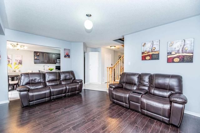 8 Tufton Cres, House detached with 3 bedrooms, 3 bathrooms and 3 parking in Brampton ON | Image 8