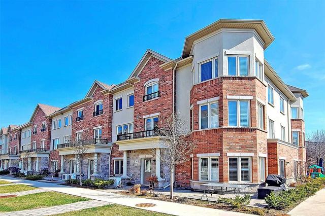 37 - 31 Coneflower Cres, Townhouse with 3 bedrooms, 3 bathrooms and 2 parking in Toronto ON | Image 12