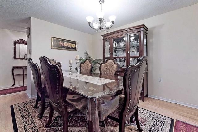 1712 - 18 Knight Bridge Rd, Condo with 3 bedrooms, 2 bathrooms and 1 parking in Brampton ON | Image 10